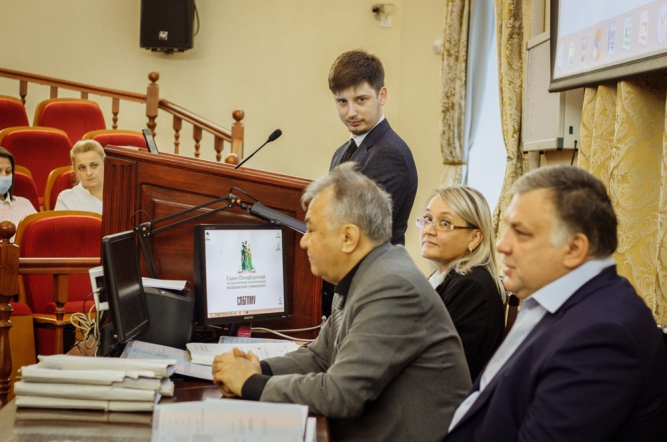 Выпускникам аспирантуры СПбГПМУ вручили дипломы 13