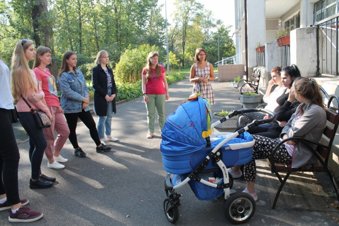 Волонтеры СПбГПМУ посетили кризисный центр для молодых мам 2