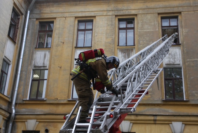 В СПбГПМУ прошли пожарно-тактические учения 13