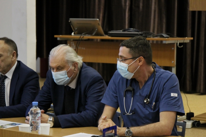 Администрация СПбГПМУ встретилась со студентами 4