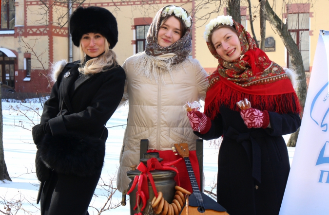 В Педиатрическом университете встретили Масленицу 1