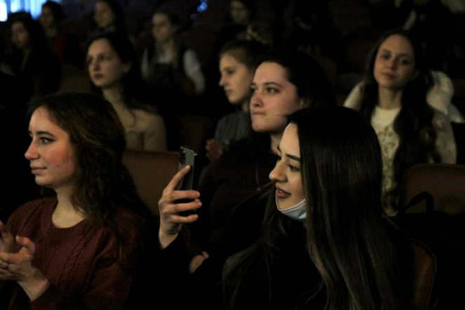 Студенты СПбГПМУ провели литературно-музыкальный вечер 7