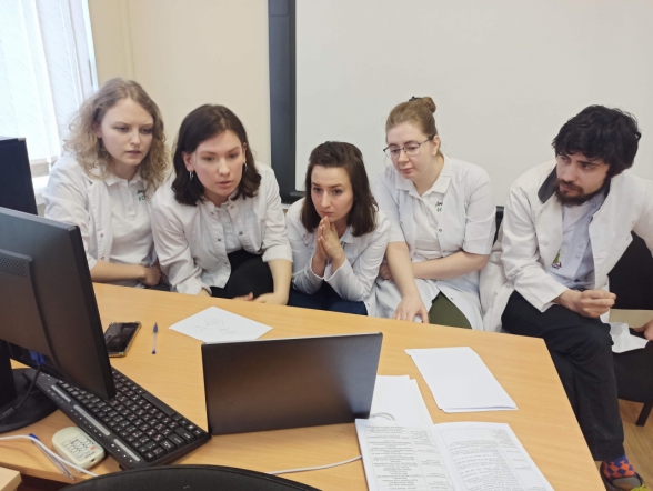 Студенты СПбГПМУ заняли I место на олимпиаде по медицинским навыкам