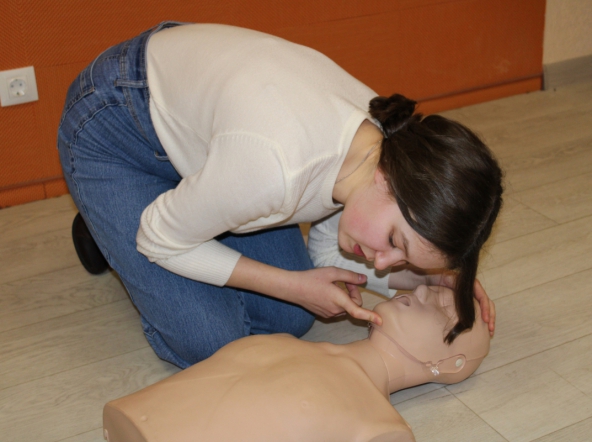 Студенты СПбГПМУ посетили Горный университет с лекцией о первой помощи 4