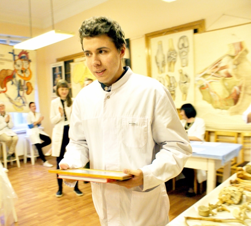 Студенты Педиатрического университета соревновались в знании анатомии 12