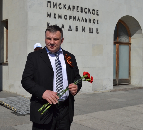 Педиатрический университет принял участие в торжественно-траурной церемонии на Пискаревском кладбище 2