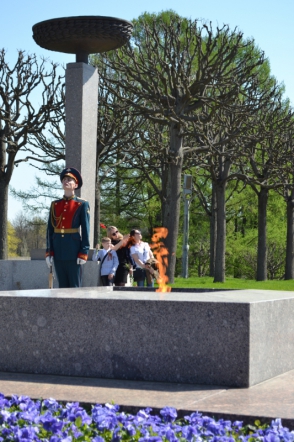 Педиатрический университет принял участие в торжественно-траурной церемонии на Пискаревском кладбище 4