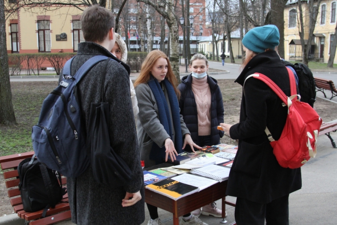 Студенты СПбГПМУ обменялись книгами и учебными материалами 2