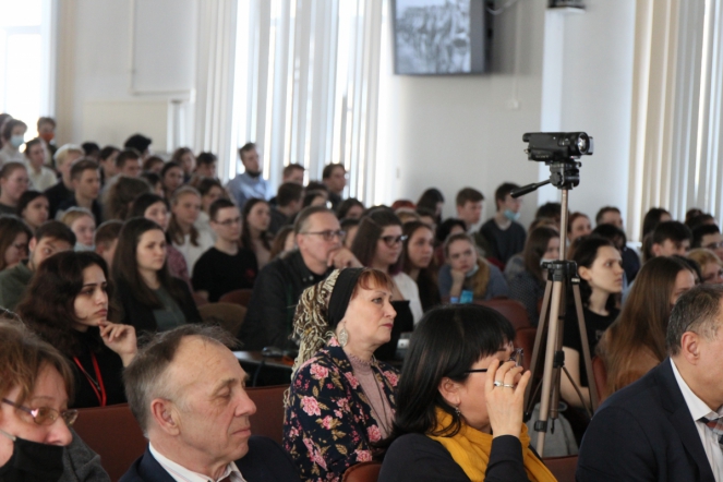 Студенты СПбГПМУ исполнили песни Победы 23