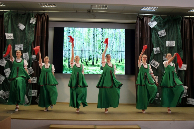 Студенты СПбГПМУ исполнили песни Победы 40