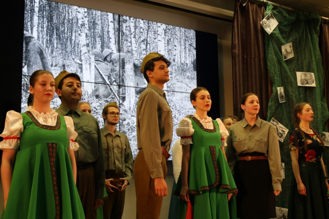 Студенты СПбГПМУ исполнили песни Победы 46