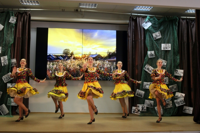 Студенты СПбГПМУ исполнили песни Победы 59