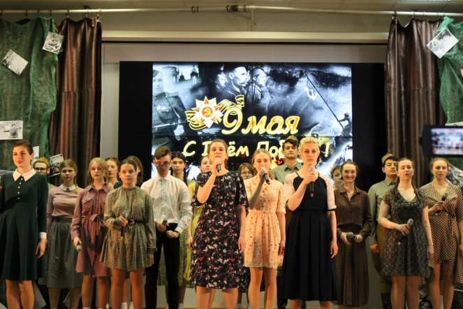 Студенты СПбГПМУ исполнили песни Победы 74