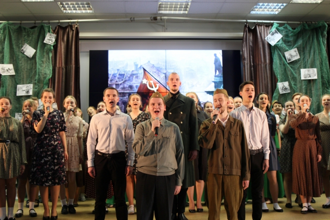 Студенты СПбГПМУ исполнили песни Победы 78