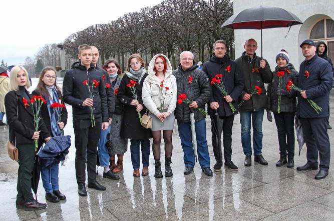 Студенты и сотрудники СПбГПМУ почтили память героев 9