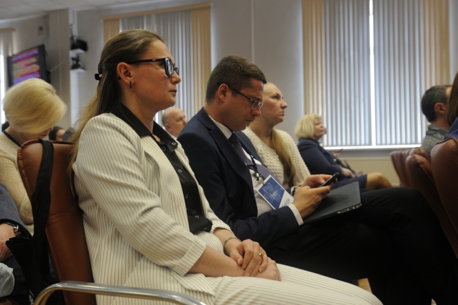 26 мая: Пленарное  заседание 6