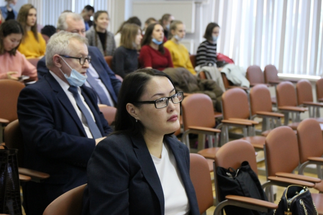 26 мая: Пленарное  заседание 49