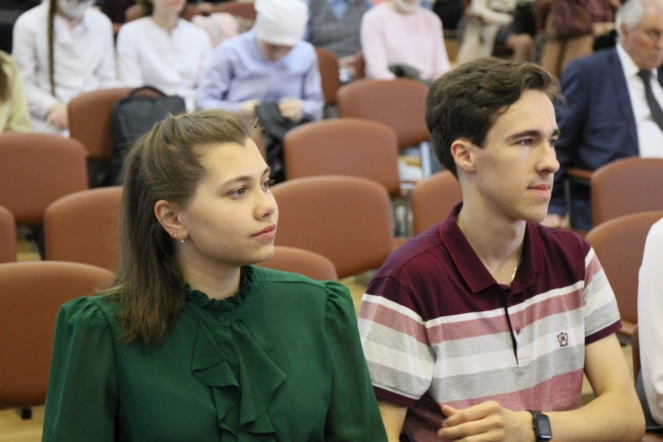 27 мая: Пленарное заседание 25