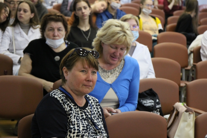 27 мая: Пленарное заседание 33