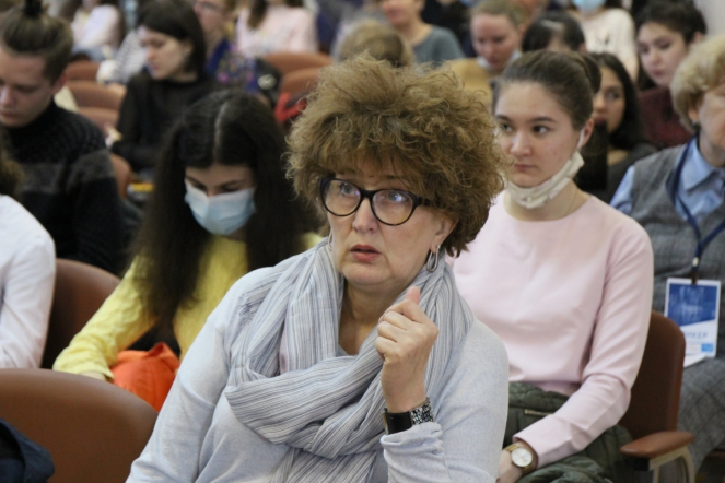 27 мая: Пленарное заседание 38