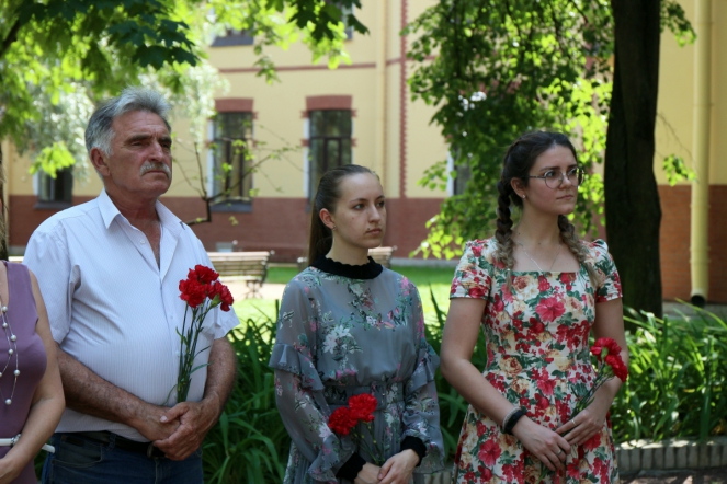 22 июня в Педиатрическом университете прошёл митинг памяти 12