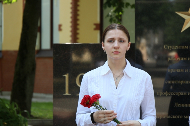 22 июня в Педиатрическом университете прошёл митинг памяти 13