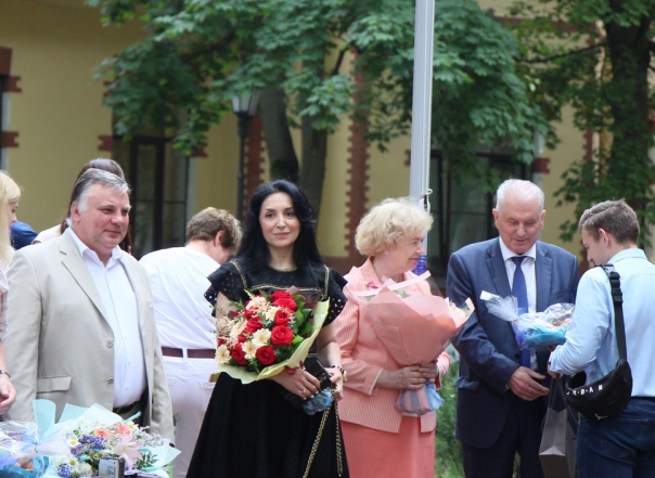 В Педиатрическом университете вручили дипломы выпускникам 32