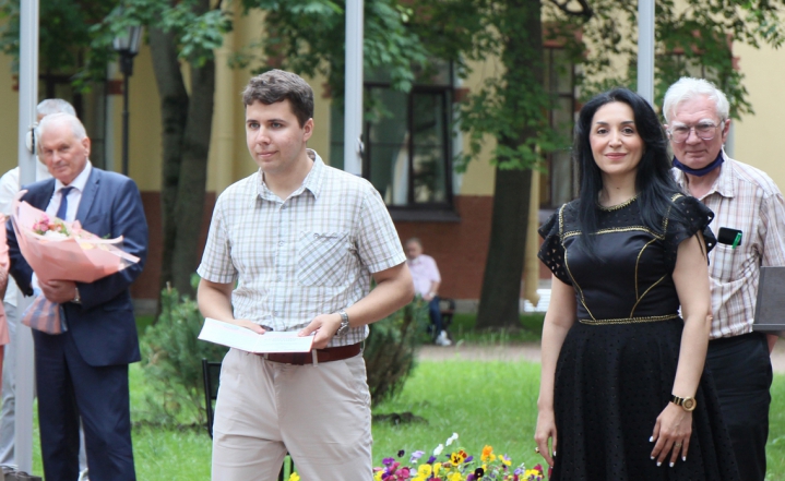 В Педиатрическом университете вручили дипломы выпускникам 71