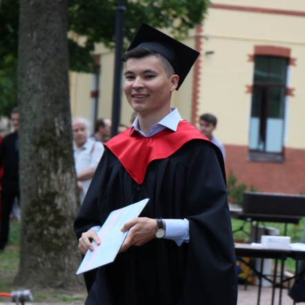 В Педиатрическом университете вручили дипломы выпускникам 95