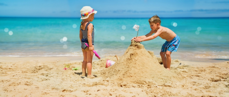 Врач СПбГПМУ объяснила как сохранить здоровье малышей на отдыхе