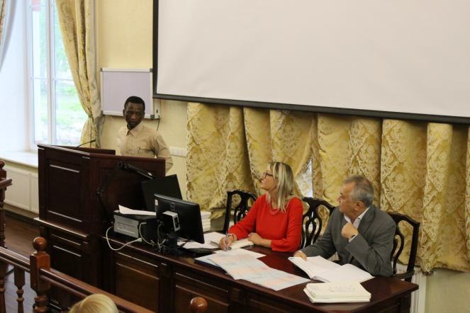 Выпускникам аспирантуры вручили дипломы об окончании учёбы 13