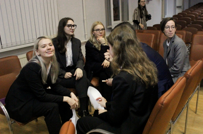 В СПбГПМУ сыграли в «Что? Где? Когда?» 4