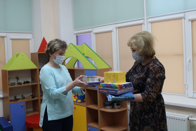 Уполномоченная по правам ребёнка в Ленинградской области посетила СПбГПМУ