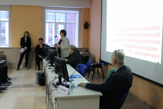 Студенты СПбГПМУ встретились с министром здравоохранения Новгородской области 12