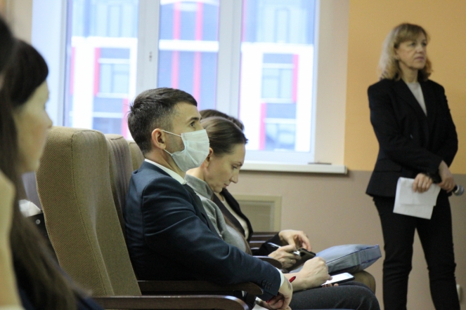 Студенты СПбГПМУ встретились с министром здравоохранения Новгородской области 21