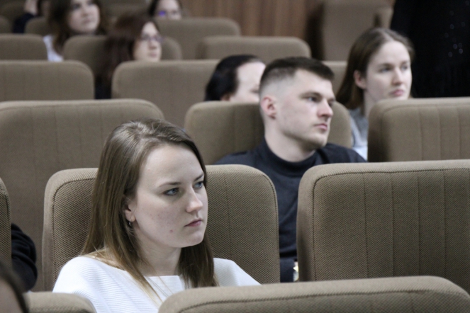 Студенты СПбГПМУ встретились с министром здравоохранения Новгородской области 25