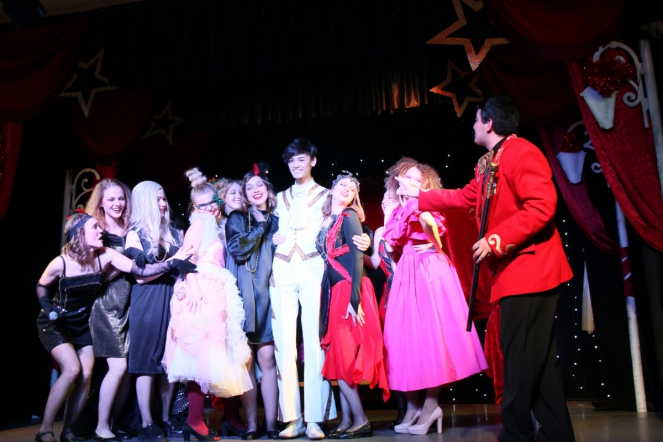 В «Гиппократе» прошло новогоднее представление 12