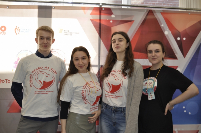 Волонтеры СПБГПМУ получили грант «Росмолодежи»