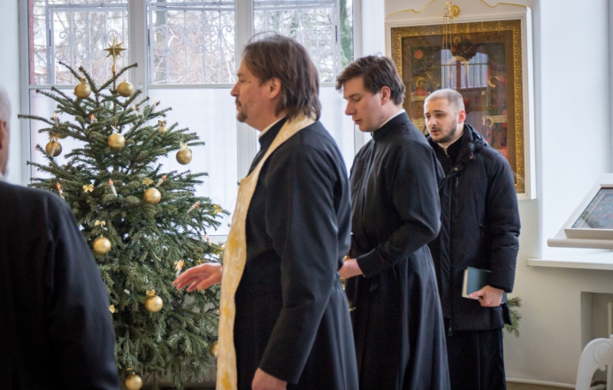 В Педиатрическом университете прошёл крестный ход 5