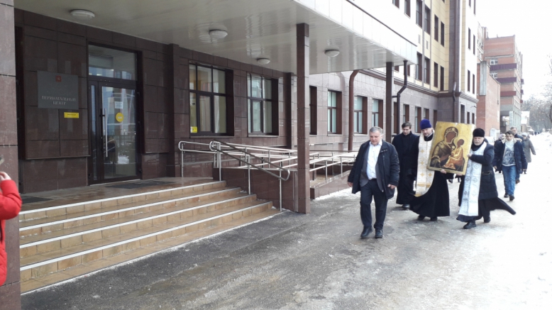 В Педиатрическом университете прошёл крестный ход 2