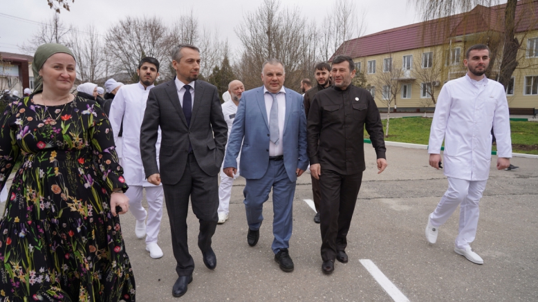 Ректор Педиатрического университета посетил Чеченскую Республику 13