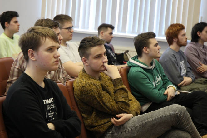 Студентам Педиатрического университета рассказали о научных ротах