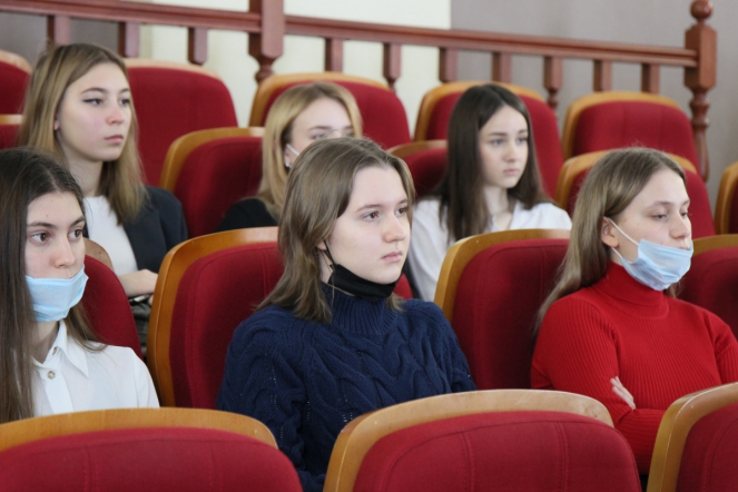 Школьники Санкт-Петербурга посетили СПбГПМУ 14