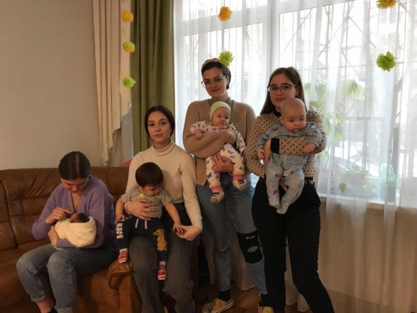 Волонтеры СПбГПМУ посетили Кризисный центр для женщин 10