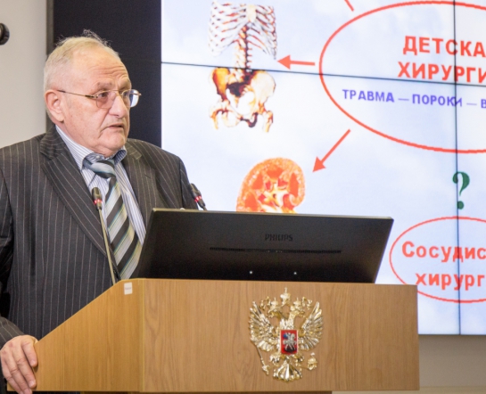 В СПбГПМУ началась студенческая конференция по хирургии 16