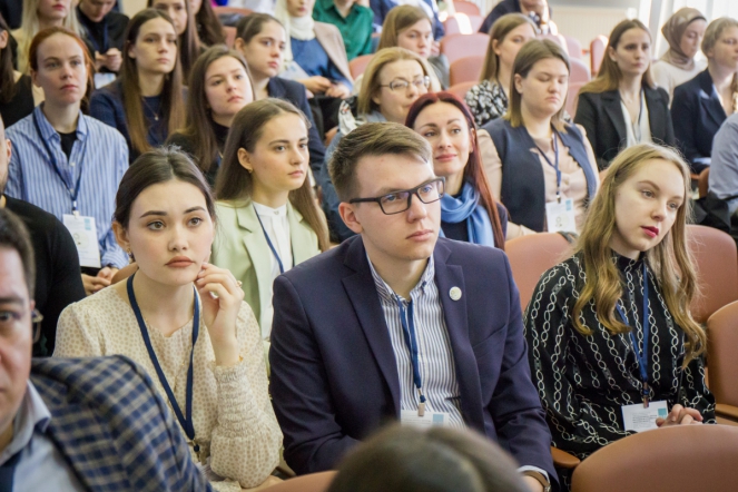 В СПбГПМУ началась студенческая конференция по хирургии 19