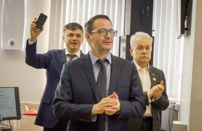 В СПбГПМУ началась студенческая конференция по хирургии 32