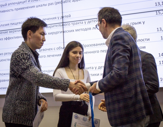 В СПбГПМУ подвели итоги студенческой конференции по хирургии 28
