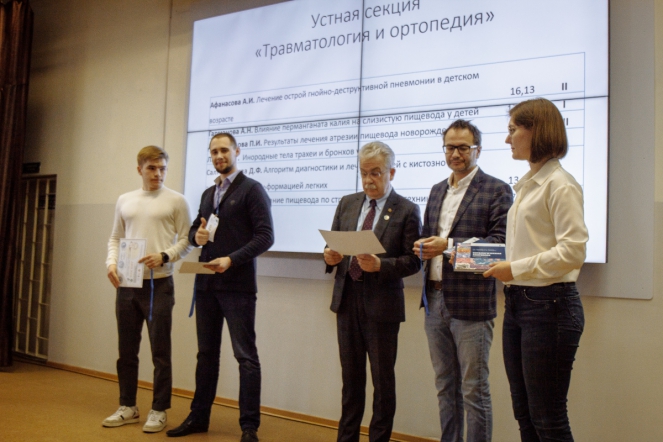 В СПбГПМУ подвели итоги студенческой конференции по хирургии 46