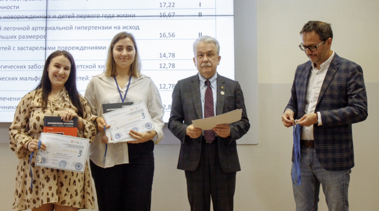 В СПбГПМУ подвели итоги студенческой конференции по хирургии 74